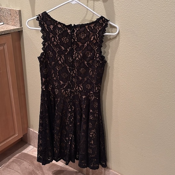 City Studio Black Lace Sleeveless Dress - Picture 6 of 8